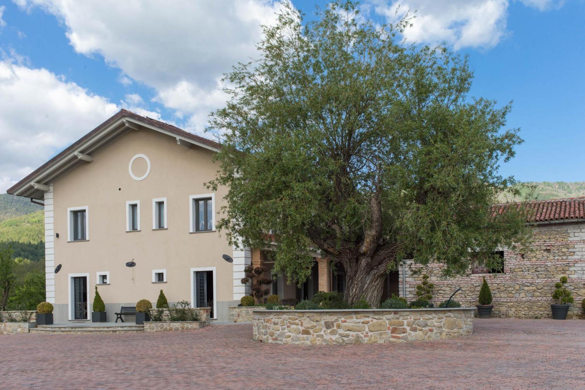 Gasthaus Casale Virginia Cesariano Exterior foto